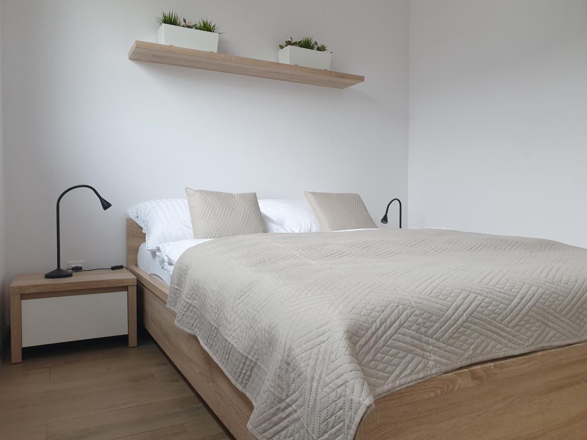 Near The Airport- Apartments Cracovia Exterior foto